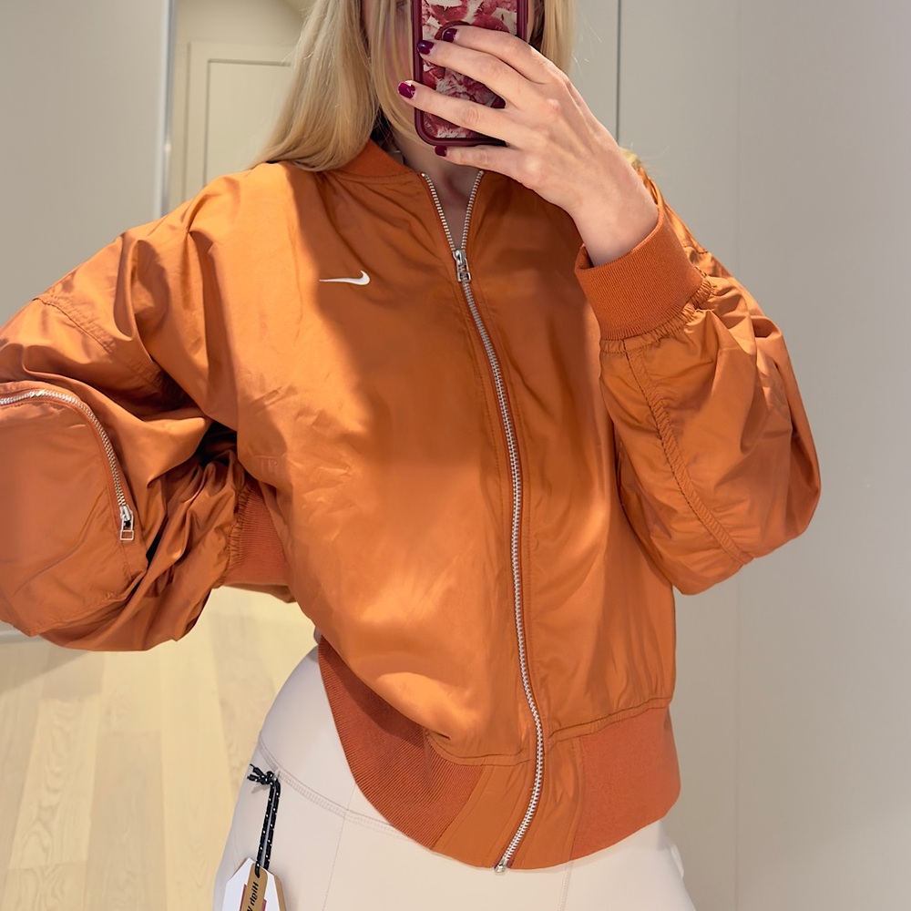Gorgeous Nike UV-Protective Windbreaker One-of kind,orange colour, oversized fit
